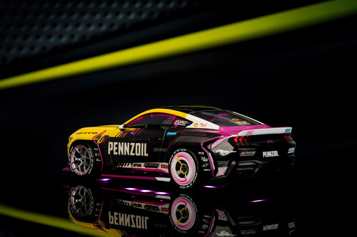 AutoZone - 2025 Ford Mustang RTR 213 Ben Hobson Die-Cast Car 1:24