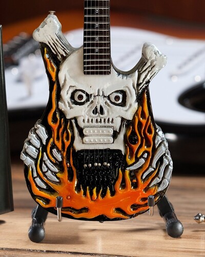 Guitare Électrique George Lynch Skull Version Miniature Modèle