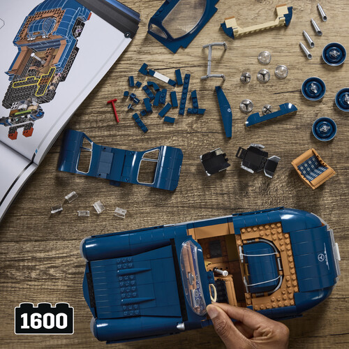 Mattel Brick Shop - Hot Wheels Premium Series Mercedes-Benz 300Sl, Includes 1 Collectible Diecast Car, 1600 Piece Collectible Building Toy Set