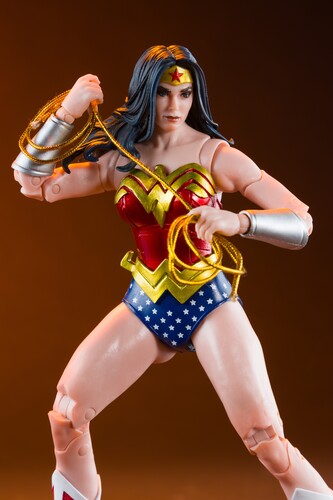 McFarlane Vault Collection - DC Multiverse - Wonder Woman (Classic