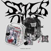 FE3O4: Stick Out - Limited Version - PVC Keyring, Symbol Keyring, Photobook, Mini-CD, CD Envelope, Sticker Set, Photocard + Unit Photocard [Import] , NMIXX