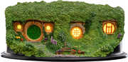 Weta Workshop - The Lord of the Rings Trilogy Hobbit Hole Environment - Bag End - Illuminated Edition 