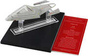 Star Trek: Voyager - Starship Library Vol. 7 - U.S.S. Voyager NCC-74656-J Die-Cast Ship & Book Set 