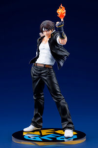 King of Fighters 98 - Kyo Kusanagi Statue