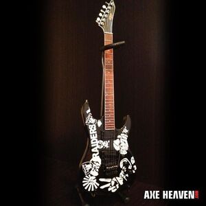 Axe Heaven Jeff Hanneman ESP Custom Raiders Mini Guitar Replica Collectible JH-603