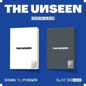 The Unseen - Random Cover - Unseen Album - incl. 92pg Photobook, Photocard, Folded Poster + Lenticular Bookmark [Import]