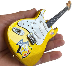 Axe Heaven Dick Dale Fender Stratocaster Beast Gold Sparkle Mini Electric Guitar Replica FS-032 