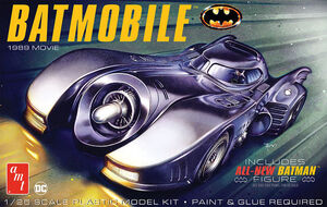 Batman 1989 Batmobile w/ Seated Batman Figure AMT Model Kit 