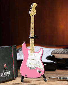 Axe Heaven Fender Stratocaster Pink Mini Electric Guitar Replica FS-036