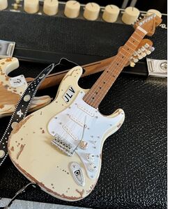 Axe Heaven Jimmie Vaughan Signature Fender Stratocaster Custom Vintage White  Mini Guitar Replica Collectible FS-034 
