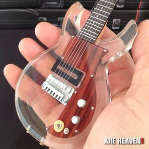 Axe Heaven Keith Richards Rolling Stones Dan Armstrong 1969 Ampeg See Through Lucite Plexiglass Perspex Mini Guitar Replica Collectible KR-600