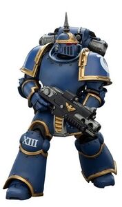 JOYTOY - Warhammer 40K: The Horus Heresy - Ultramarines: MKIII Tactical Legionary 1/ 18 Action Figure 