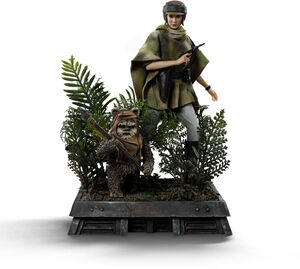 Star Wars: Episode VI - Art Scale 1/ 10 - Leia and Wicket Statue 