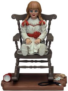Beast Kingdom - The Conjuring Universe - D-Stage - Annabelle Statue 