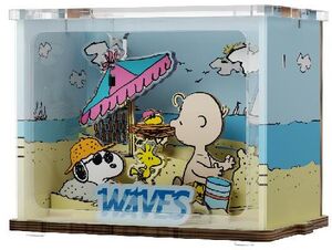 Snoopy Holiday Beach Wooden Wooden Mini Scene