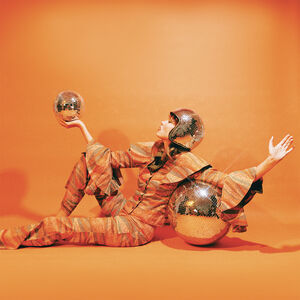 Dance Therapy , Ora the Molecule
