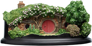 WETA Workshop Polystone - 22 Pine Grove Hobbit Hole