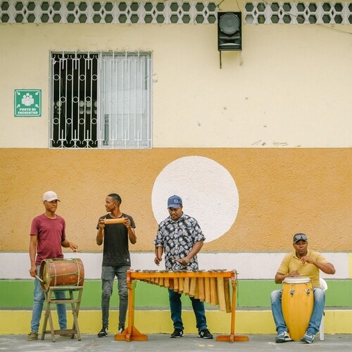 Agua Larga: Traditional And Imaginary Cimarron Music