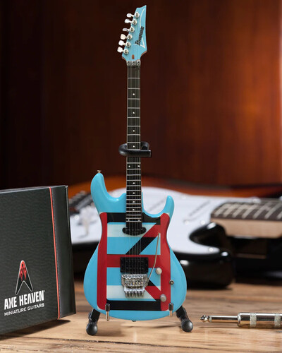 AXE HVN JOE SATRIANI CHICKENFOOT MINI GUITAR