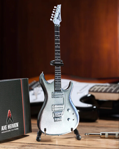 AXE HVN JOE SATRIANI CHROME BOY MINI GUITAR