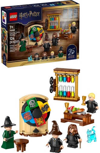 HARRY POTTER HOGWARTS CASTLE SORTING HAT CEREMONY