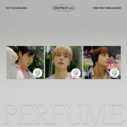 Perfume - Digipak Version - incl. Booklet, Poster + Photocard [Import]