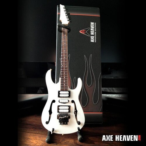 AXE HVN PAUL GILBERT MR.BIG IBANEZ F HOLE MINI GTR