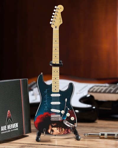 AXE HVN JIMI HENDRIX BOTH SIDES FENDER STRAT
