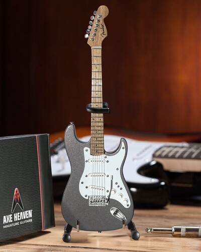 AXE HVN FS024 ERIC CLAPTON PEWTER FENDER STRAT MIN