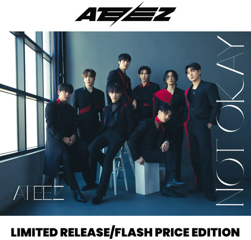 Not Okay - incl. Selfie Trading Card [Import]