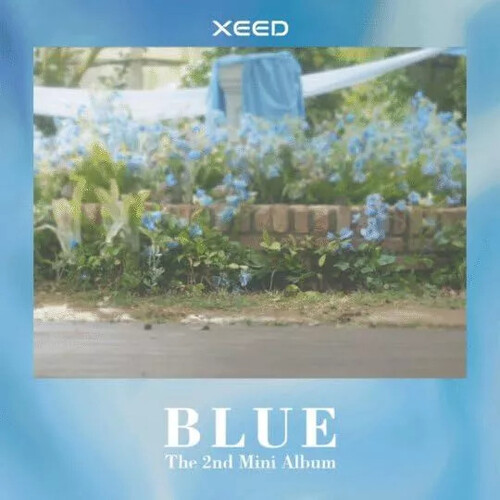 Blue - incl. Photobook, 2 Photocards, Postcard + Polaroid [Import]