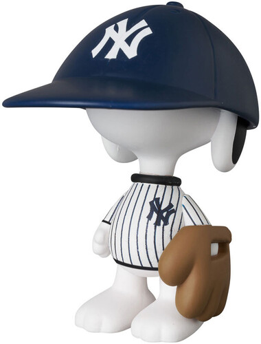 UDF X MLB PEANUTS NEW YORK YANKEES SNOOPY FIGURE