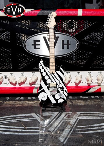 EVH EVH005 EDDIE VAN HALEN CIRCLES MINI GUITAR