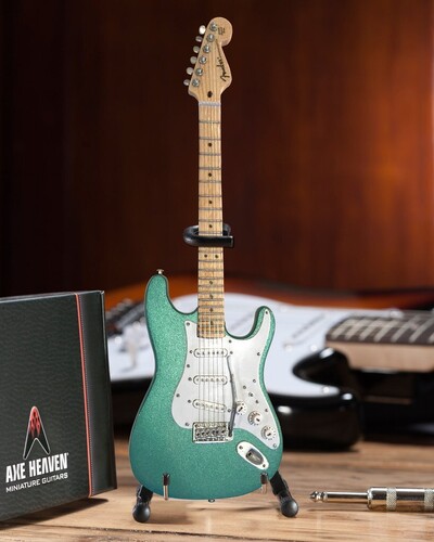 AXE HVN ERIC CLAPTON AM GREEN FENDER STRAT G