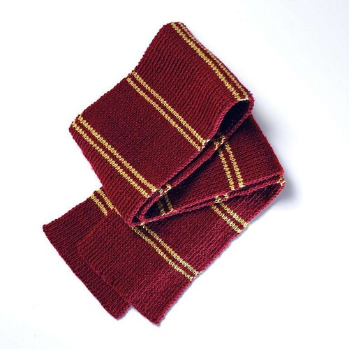 HARRY POTTER - 003 GRYFFINDOR HOUSE SCARF