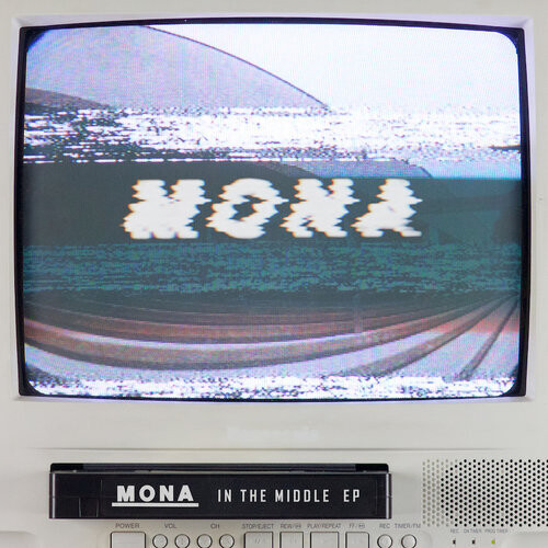 Mona - In the Middle [CD]
