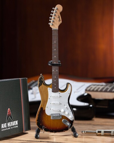 AXE HVN K W SHEPHERD FENDER STRAT SUNBRST
