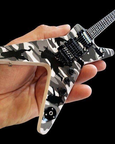 AXE HVN DIMEBAG DARRELL PANTERA DIME O FLAGE GTR