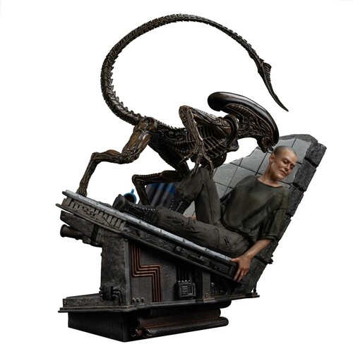 ALIEN 3 ELLEN RIPLEY AND DOG ALIEN ART SCALE STAT