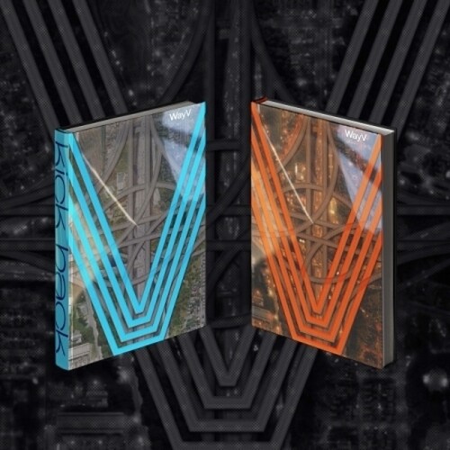 Kick Back (Random Cover) (incl. 120pg Photobook, Pet OBI, Folded Poster, Postcard + Photocard) [Import]