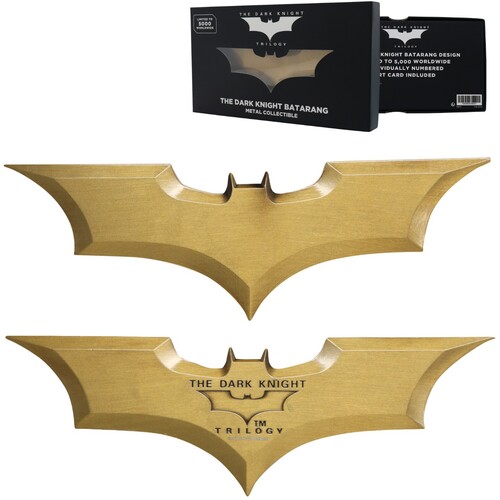 DC DARK KNIGHT LTD ED REPLICA BATARANG
